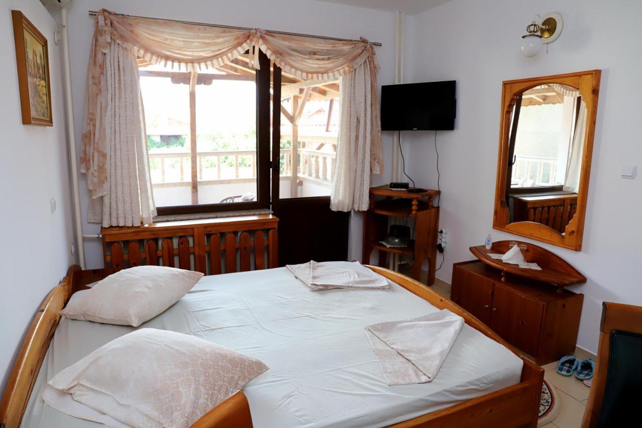 Hotel Mishel Kocherinovo Exterior photo